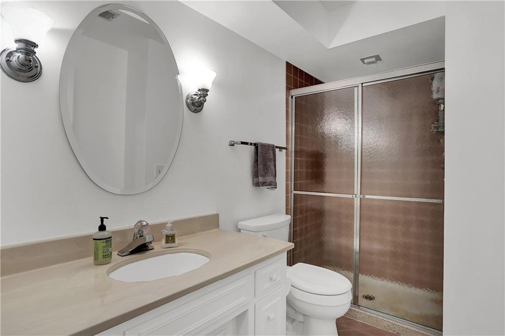 8836 Kirkham Road Indianapolis, IN 46260 - Photo 16 of 54 Gallery Image 16
