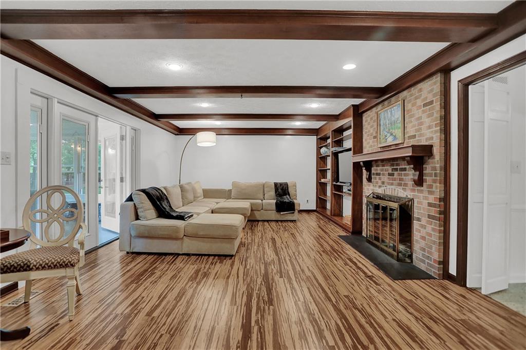 8836 Kirkham Road Indianapolis, IN 46260 - Photo 20 of 54 Gallery Image 20