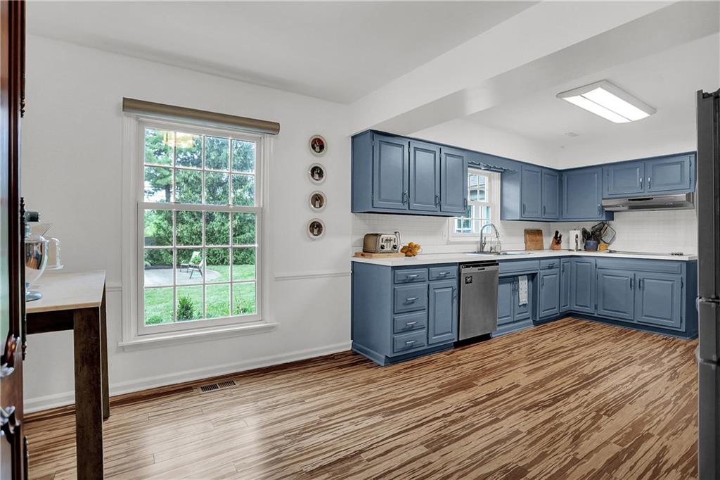8836 Kirkham Road Indianapolis, IN 46260 - Photo 21 of 54 Gallery Image 21