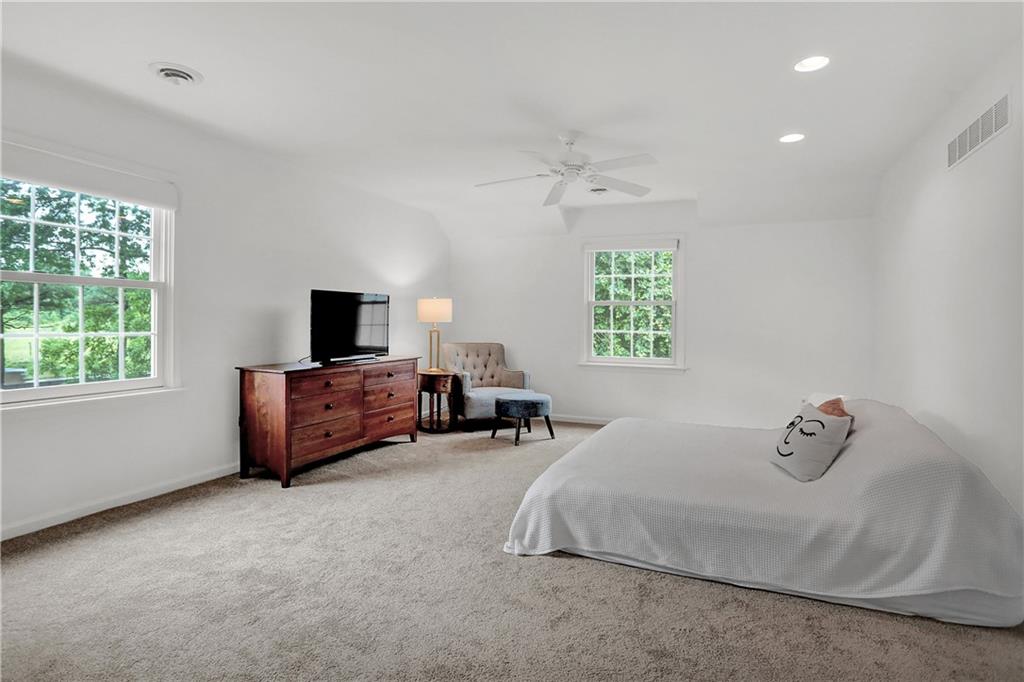 8836 Kirkham Road Indianapolis, IN 46260 - Photo 27 of 54 Gallery Image 27