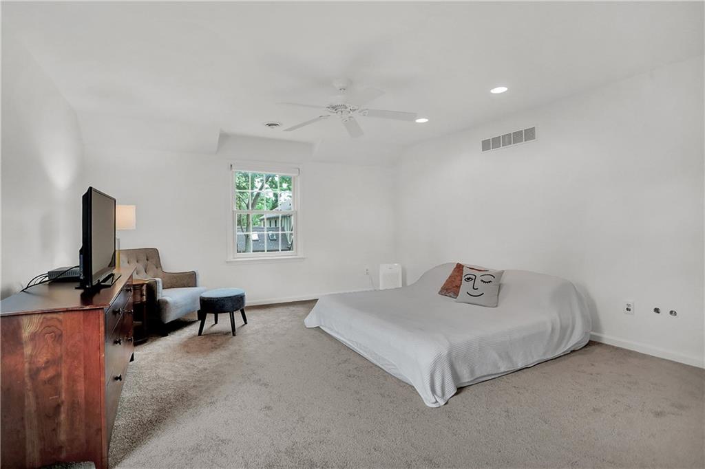 8836 Kirkham Road Indianapolis, IN 46260 - Photo 28 of 54 Gallery Image 28