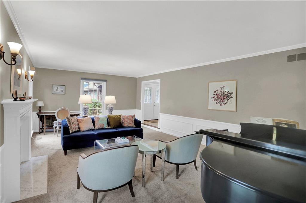 8836 Kirkham Road Indianapolis, IN 46260 - Photo 4 of 54 Gallery Image 4