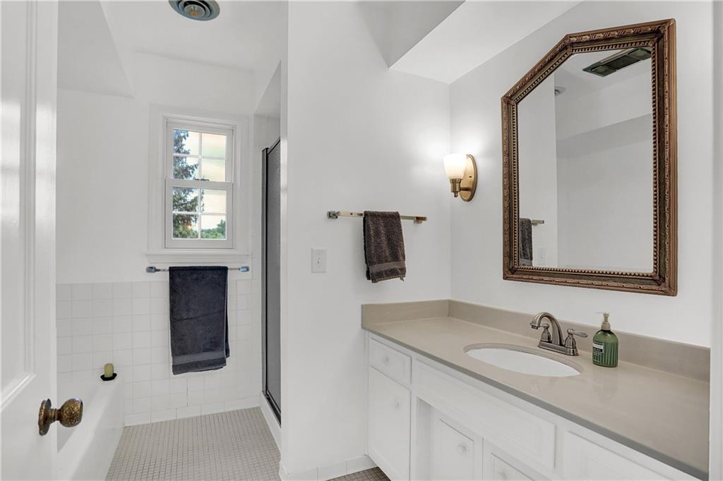 8836 Kirkham Road Indianapolis, IN 46260 - Photo 32 of 54 Gallery Image 32