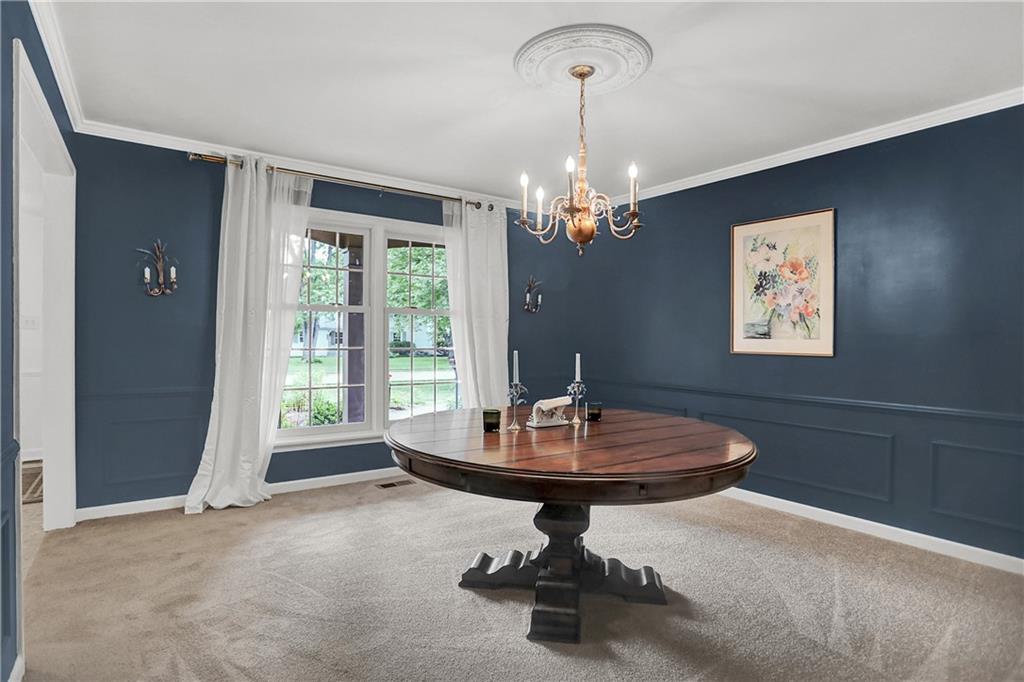 8836 Kirkham Road Indianapolis, IN 46260 - Photo 5 of 54 Gallery Image 5