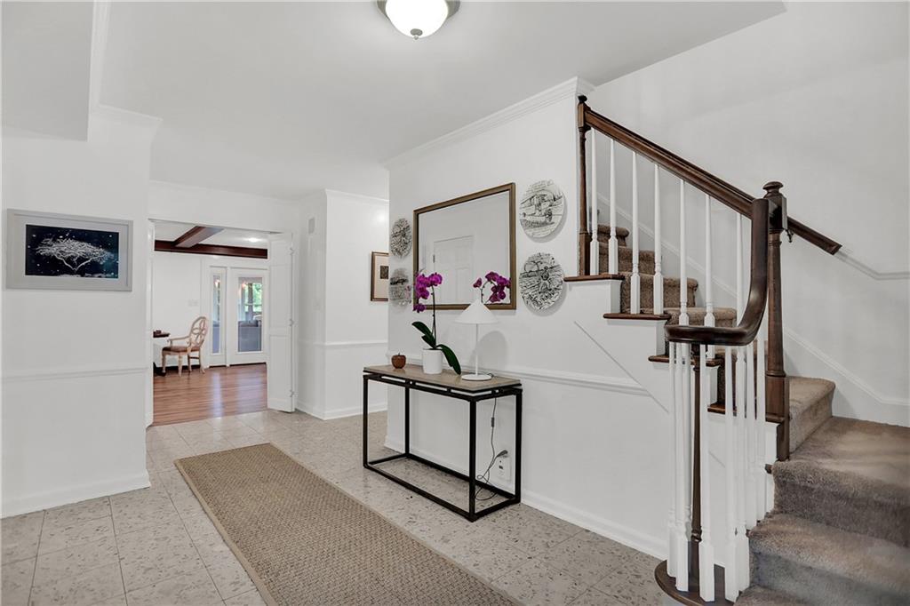 8836 Kirkham Road Indianapolis, IN 46260 - Photo 10 of 54 Gallery Image 10
