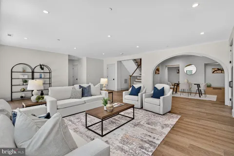$2,899,000 | 6405 Olmi Landrith Drive, Alexandria, VA 22307