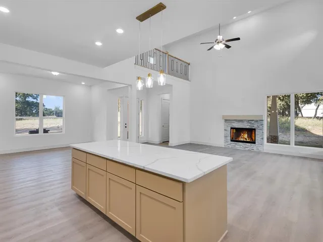 $680,000 | 247 Silver Lakes Drive, Sunset, TX 76270