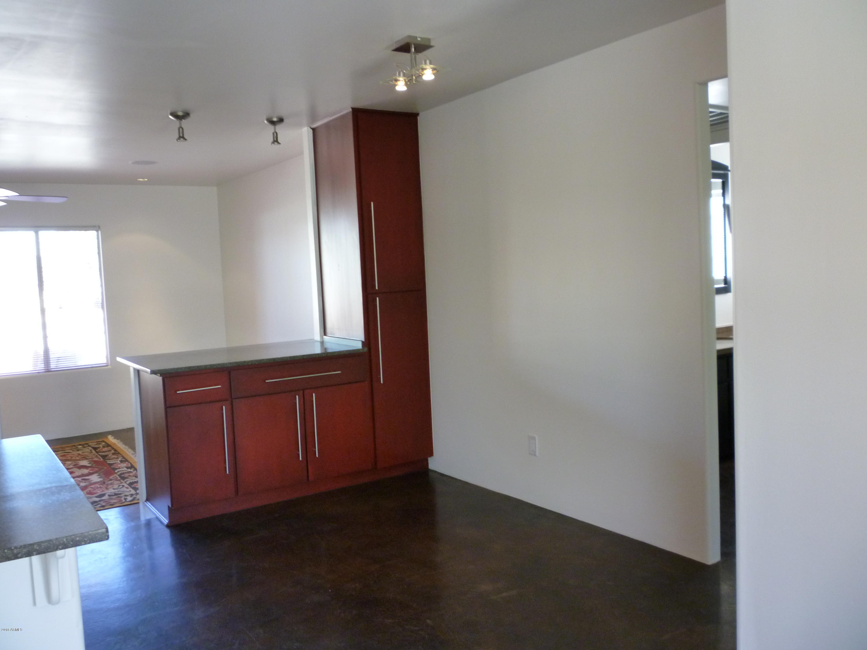 8325 East Valley View Road Scottsdale, AZ 85250 - Photo 14 of 38 14-Dining Area