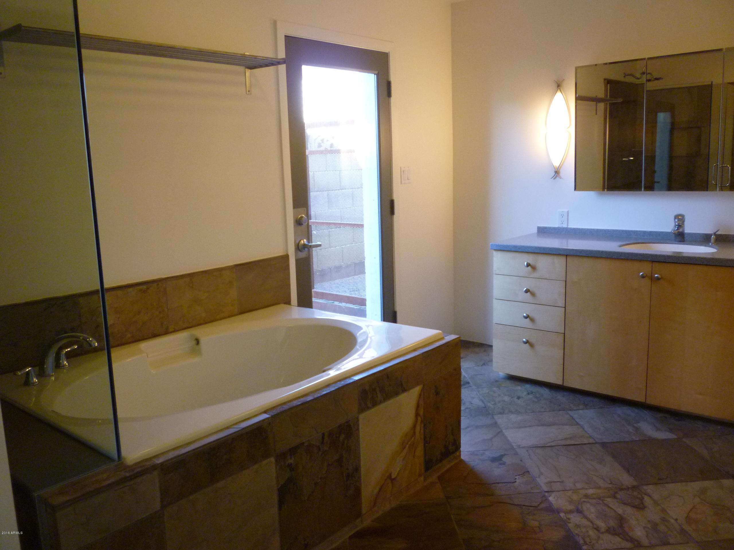 8325 East Valley View Road Scottsdale, AZ 85250 - Photo 18 of 38 18-Master Bath