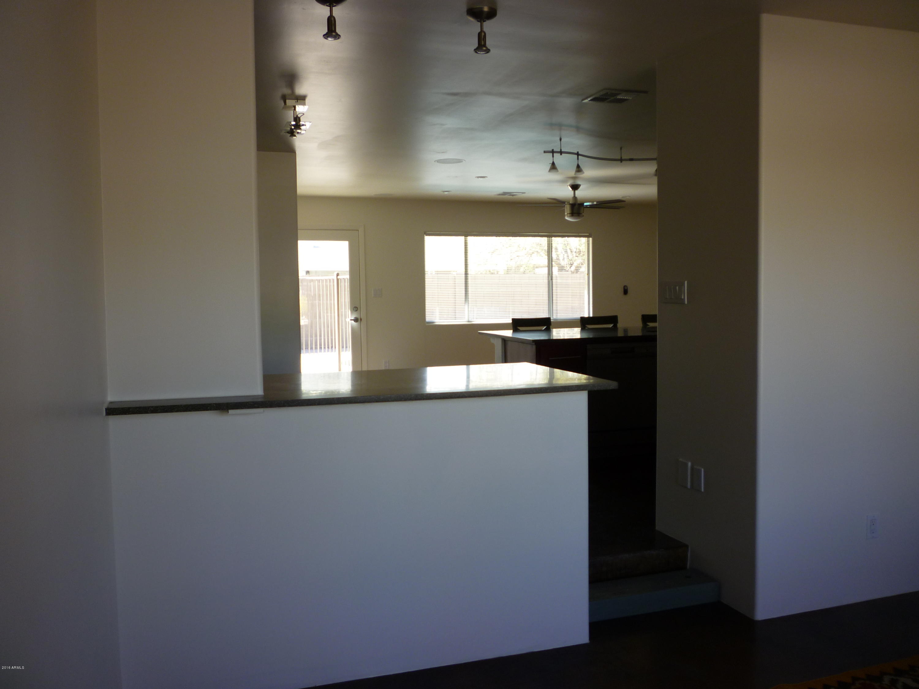 8325 East Valley View Road Scottsdale, AZ 85250 - Photo 9 of 38 9-Living to Dining