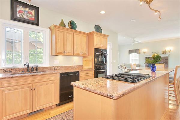 11 Brook Hill Road Sturbridge, MA 01518 - Photo 6 of 26