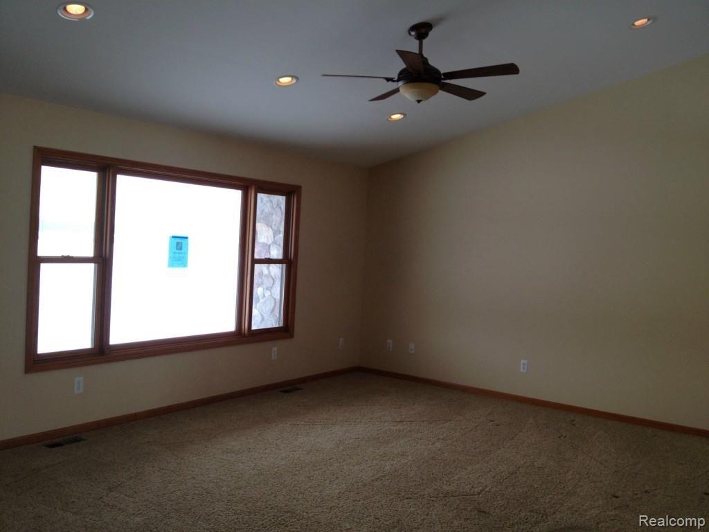 14915 Almont Road Allenton, MI 48002 - Photo 7 of 20 2014-01-18 12.55