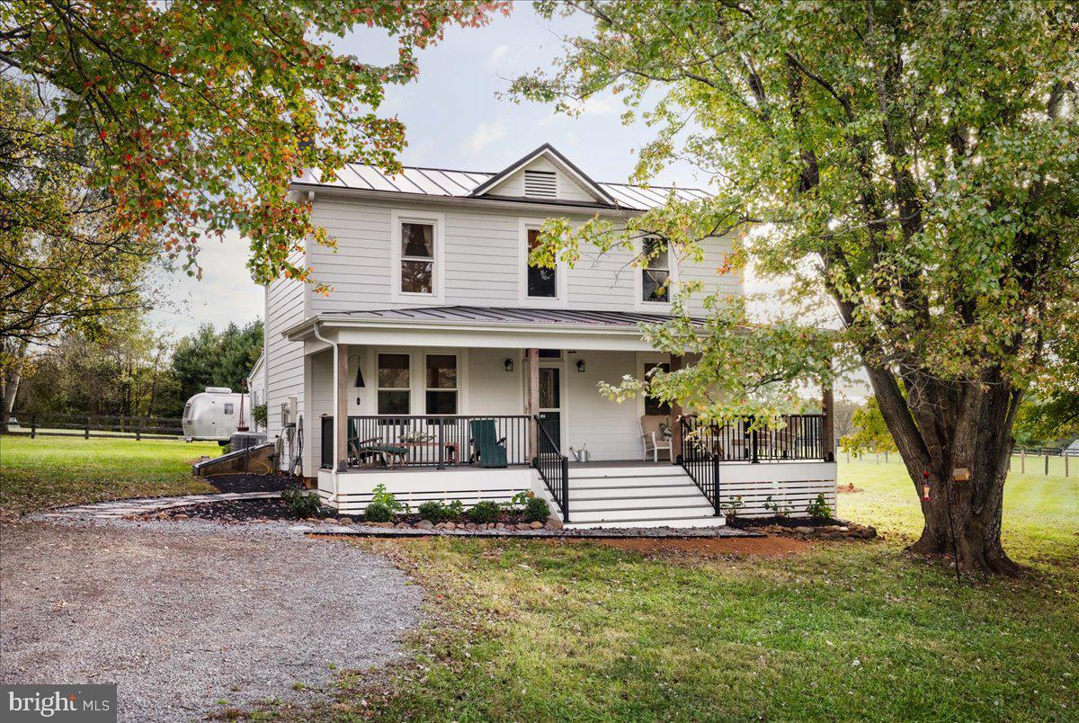 35953 Paxson Road Purcellville, VA 20132 - Photo 3 of 18 Gallery Image 3