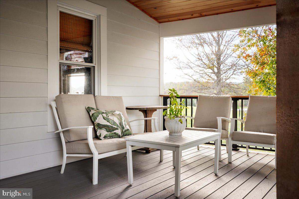 35953 Paxson Road Purcellville, VA 20132 - Photo 4 of 18 Gallery Image 4