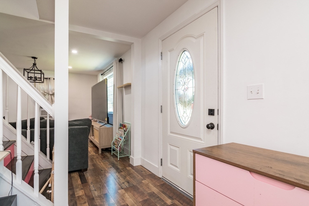 379 Roosevelt Avenue Springfield, MA 01118 - Photo 17 of 32