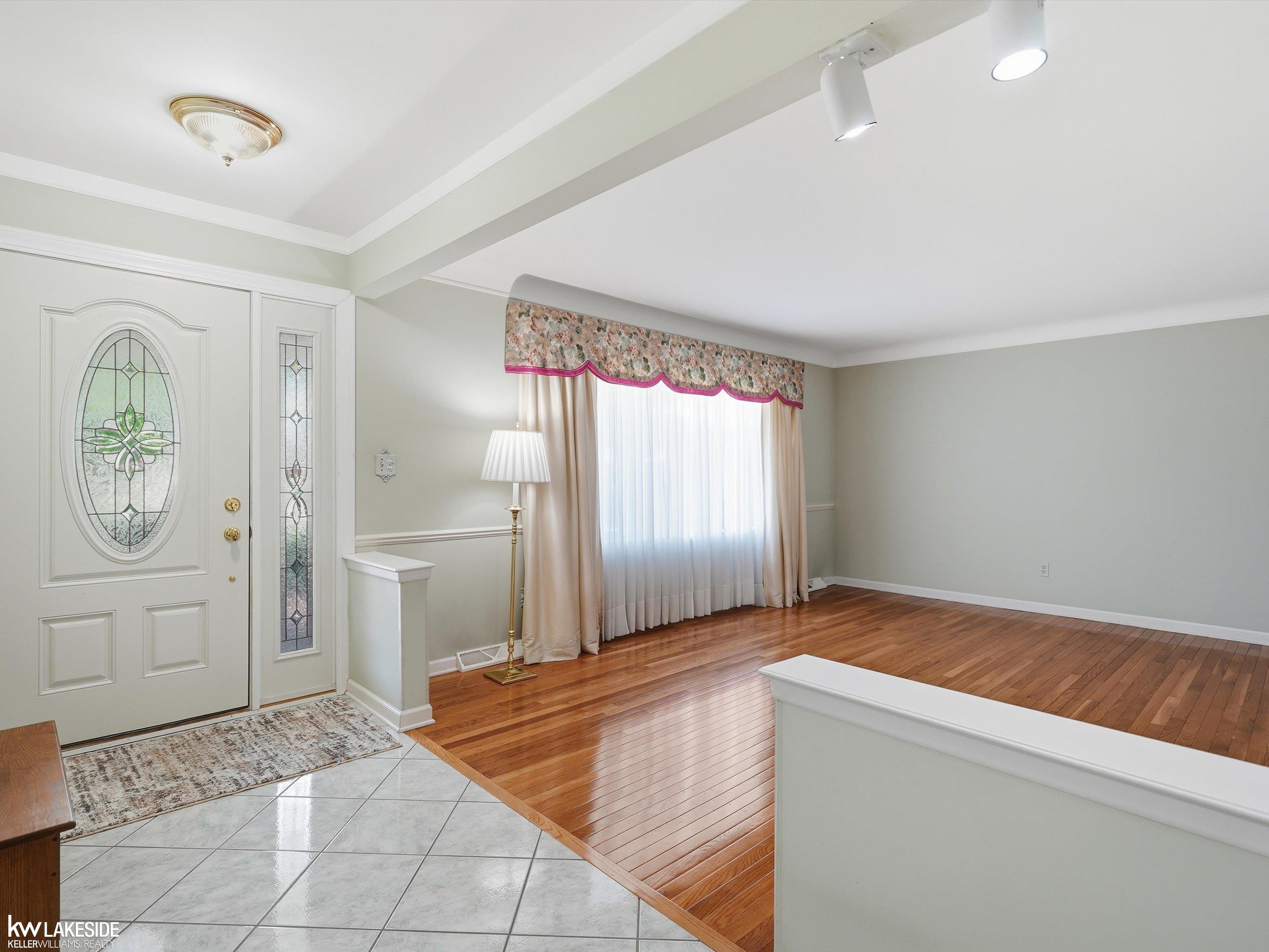 34265 Greentrees Road Sterling Heights, MI 48312 - Photo 8 of 41