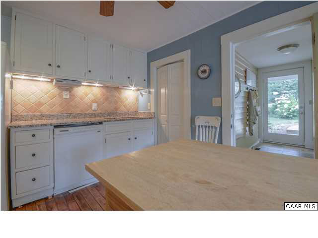 3938 Richmond Road Keswick, VA 22947 - Photo 18 of 37 Gallery Image 18