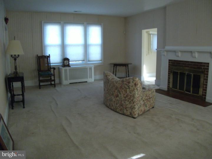 16 Ambler Road Cherry Hill, NJ 08002 - Photo 7 of 23 Living Room