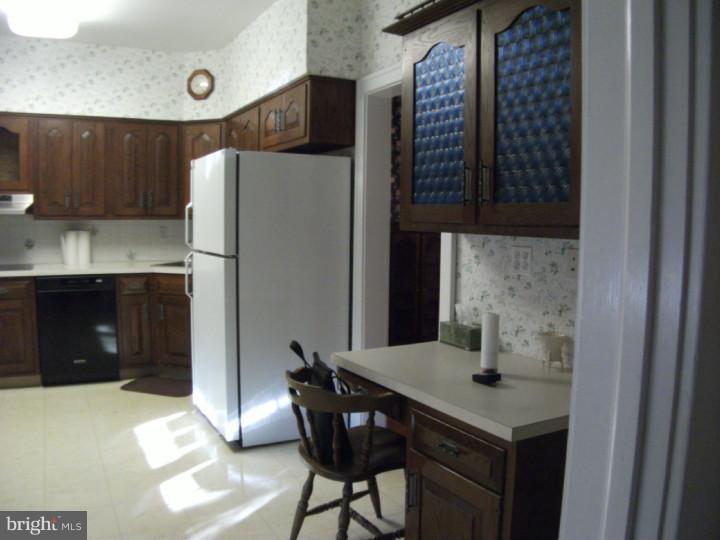16 Ambler Road Cherry Hill, NJ 08002 - Photo 10 of 23 Kitchen