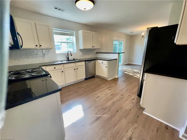 $1,900 | 4816 Kingwell Drive, McLeansville, NC 27301