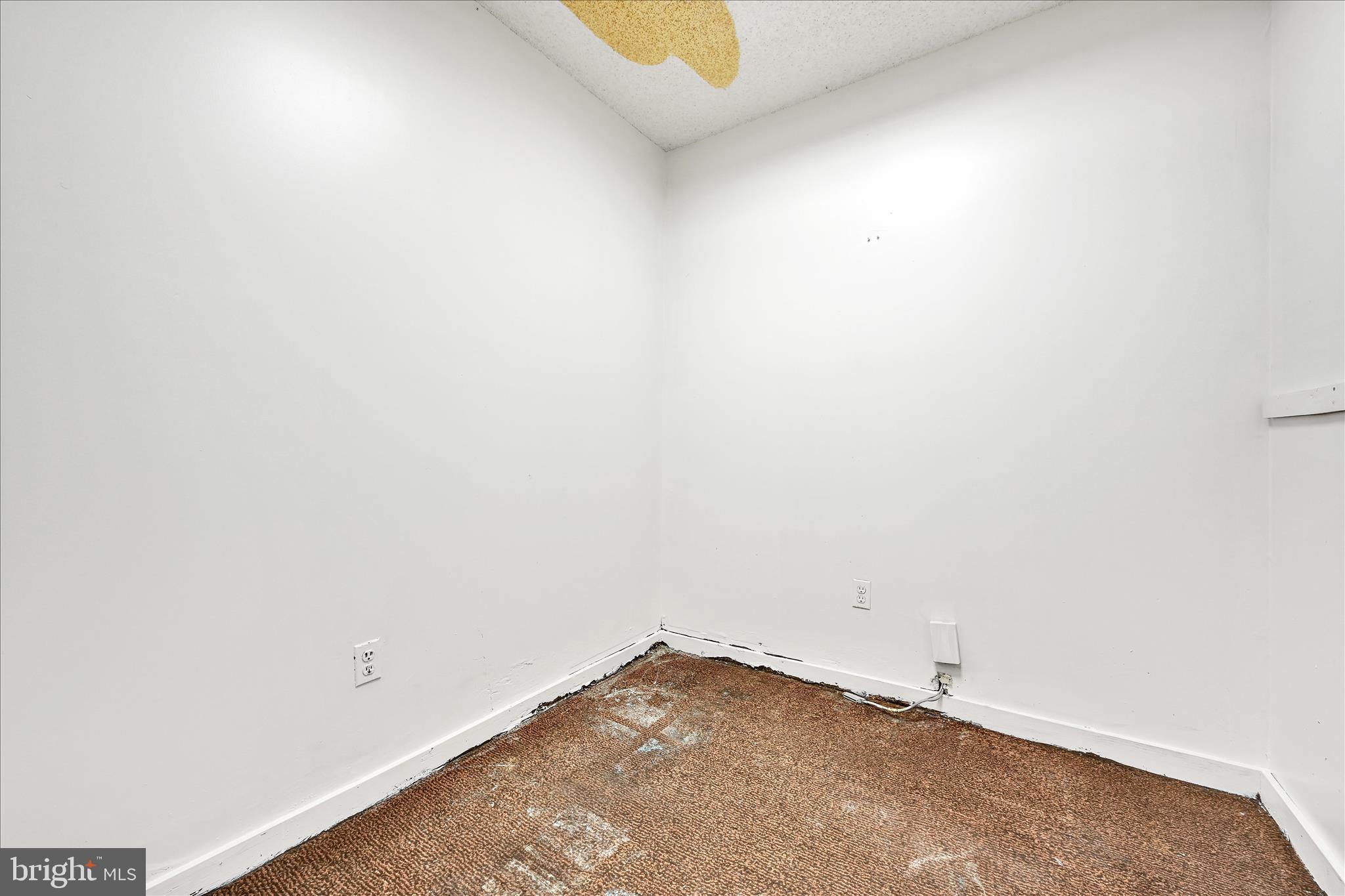 4301 Aston Mills Road Aston, PA 19014 - Photo 13 of 33 a view of an empty room