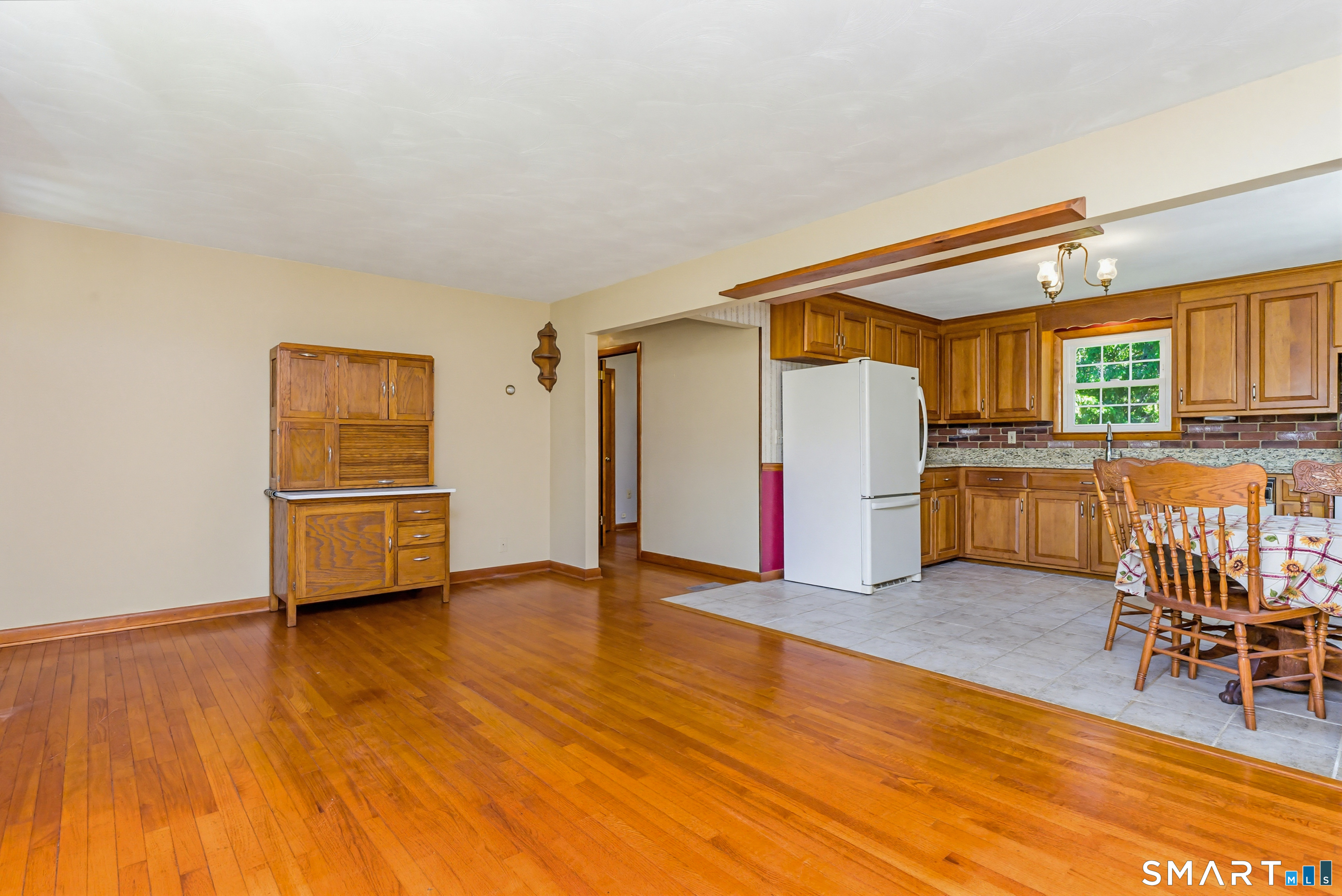 116 Morris Hubbard Road Haddam, CT 06441 - Photo 5 of 40