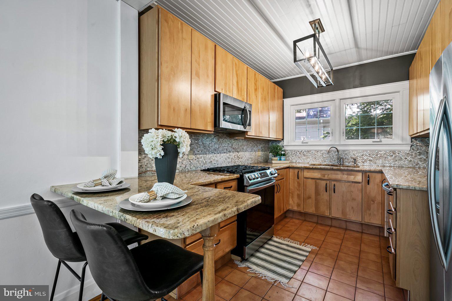 2411 Everton Road Baltimore, MD 21209 - Photo 13 of 42
