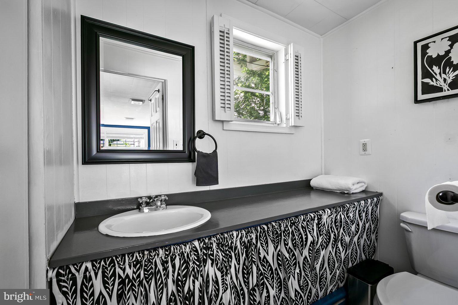 2411 Everton Road Baltimore, MD 21209 - Photo 20 of 42