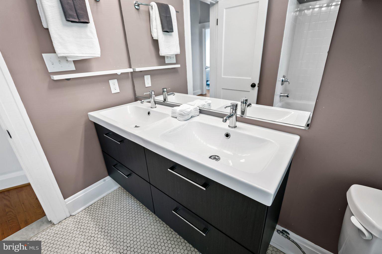2411 Everton Road Baltimore, MD 21209 - Photo 29 of 42