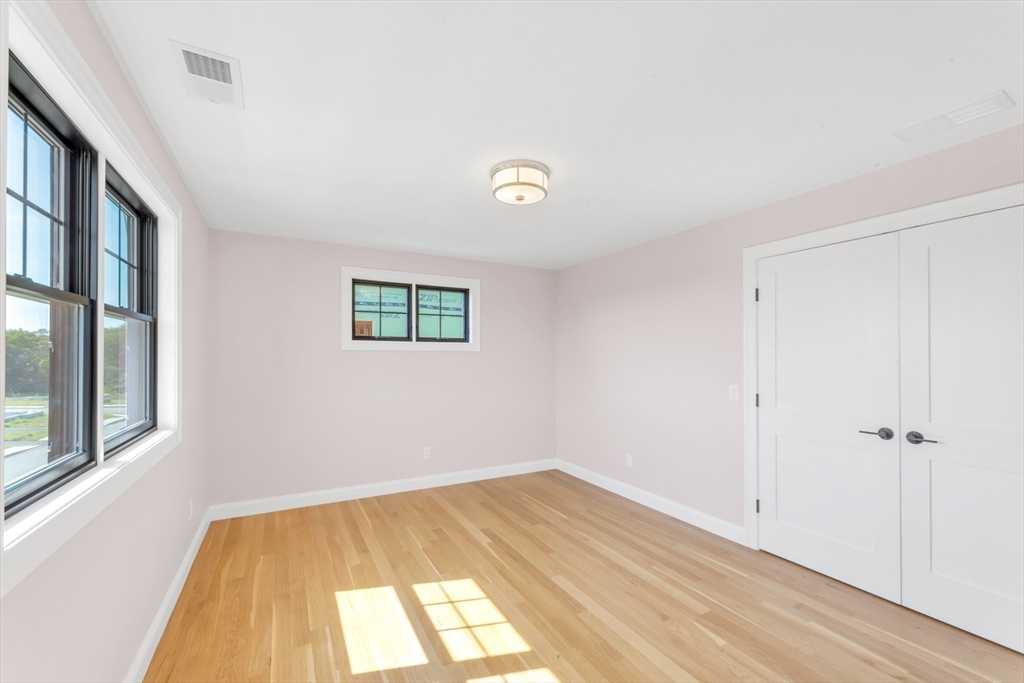 17 Starling Street Boston, MA 02132 - Photo 22 of 30