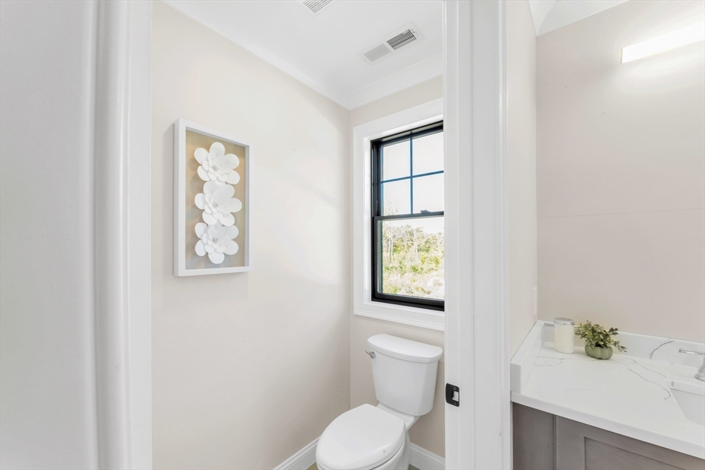 17 Starling Street Boston, MA 02132 - Photo 29 of 30
