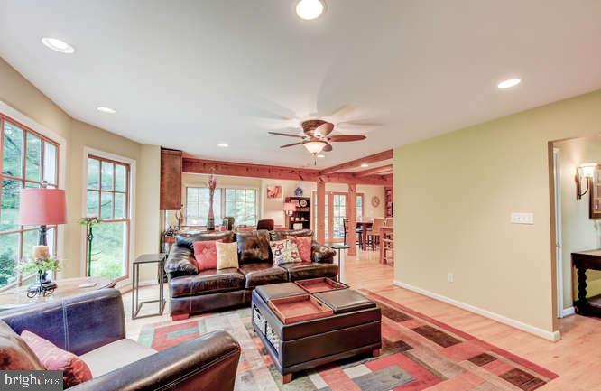 13808 Longnecker Road Glyndon, MD 21136 - Photo 12 of 40 View of Great Room