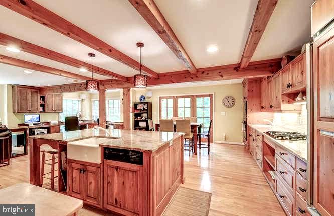 13808 Longnecker Road Glyndon, MD 21136 - Photo 16 of 40 Beamed ceiling in Great Room