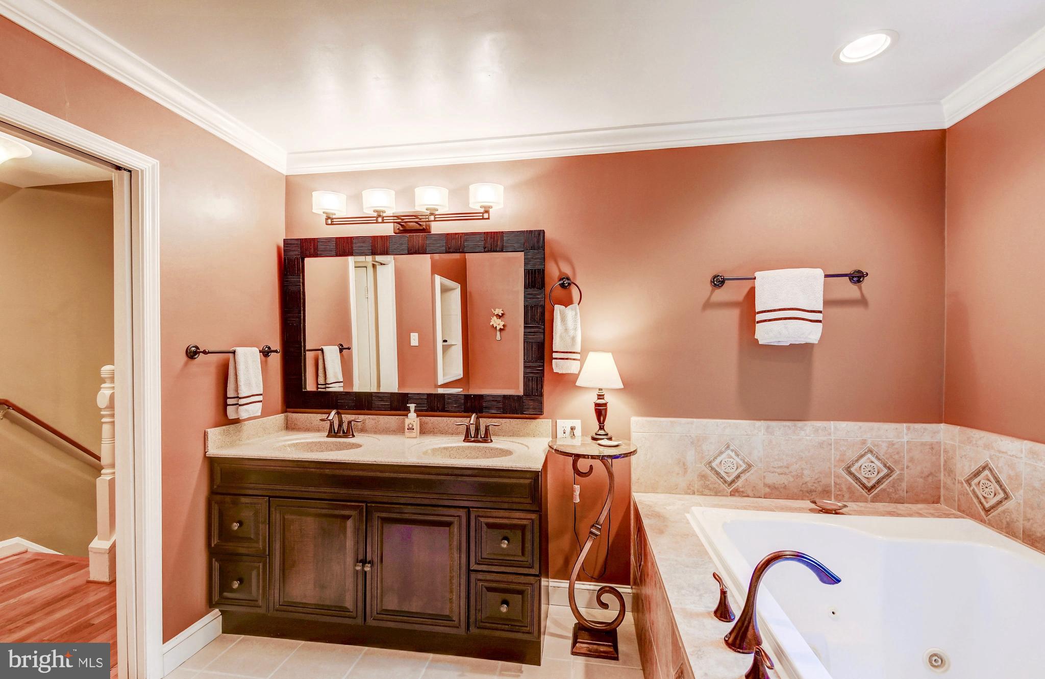 13808 Longnecker Road Glyndon, MD 21136 - Photo 23 of 40 Luxurious Master Bath
