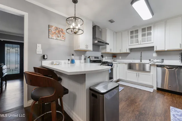 $325,000 | 2510 Parkwood Place, Ocean Springs, MS 39564