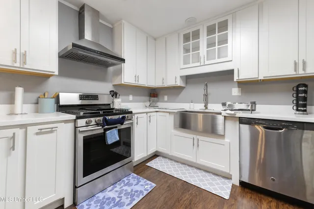 $325,000 | 2510 Parkwood Place, Ocean Springs, MS 39564