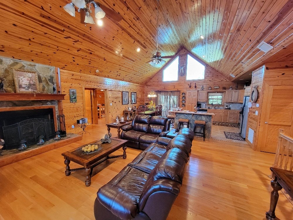 159 Falcon Ridge Road Fries, VA 24330 - Photo 8 of 35 Gallery Image 8