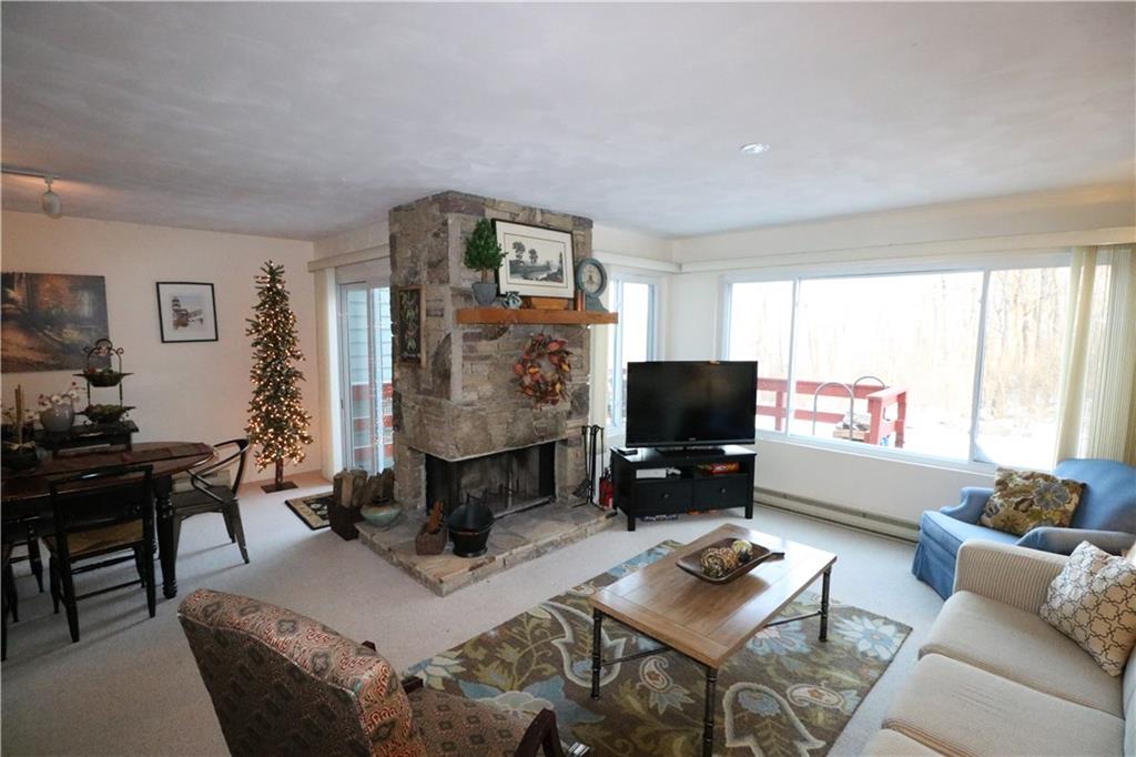 1854 Eagles Ridge Way Hidden Valley, PA 15502 - Photo 2 of 25 Living Room