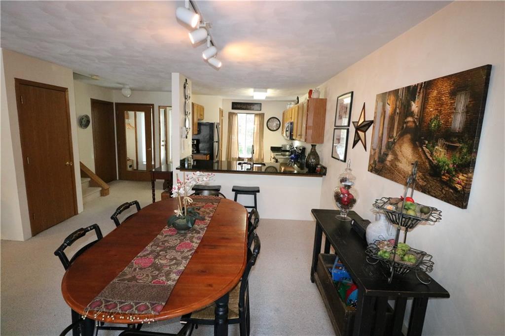1854 Eagles Ridge Way Hidden Valley, PA 15502 - Photo 7 of 25 Dining Area