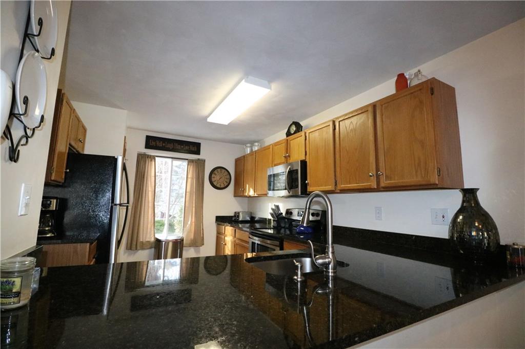 1854 Eagles Ridge Way Hidden Valley, PA 15502 - Photo 9 of 25 Kitchen