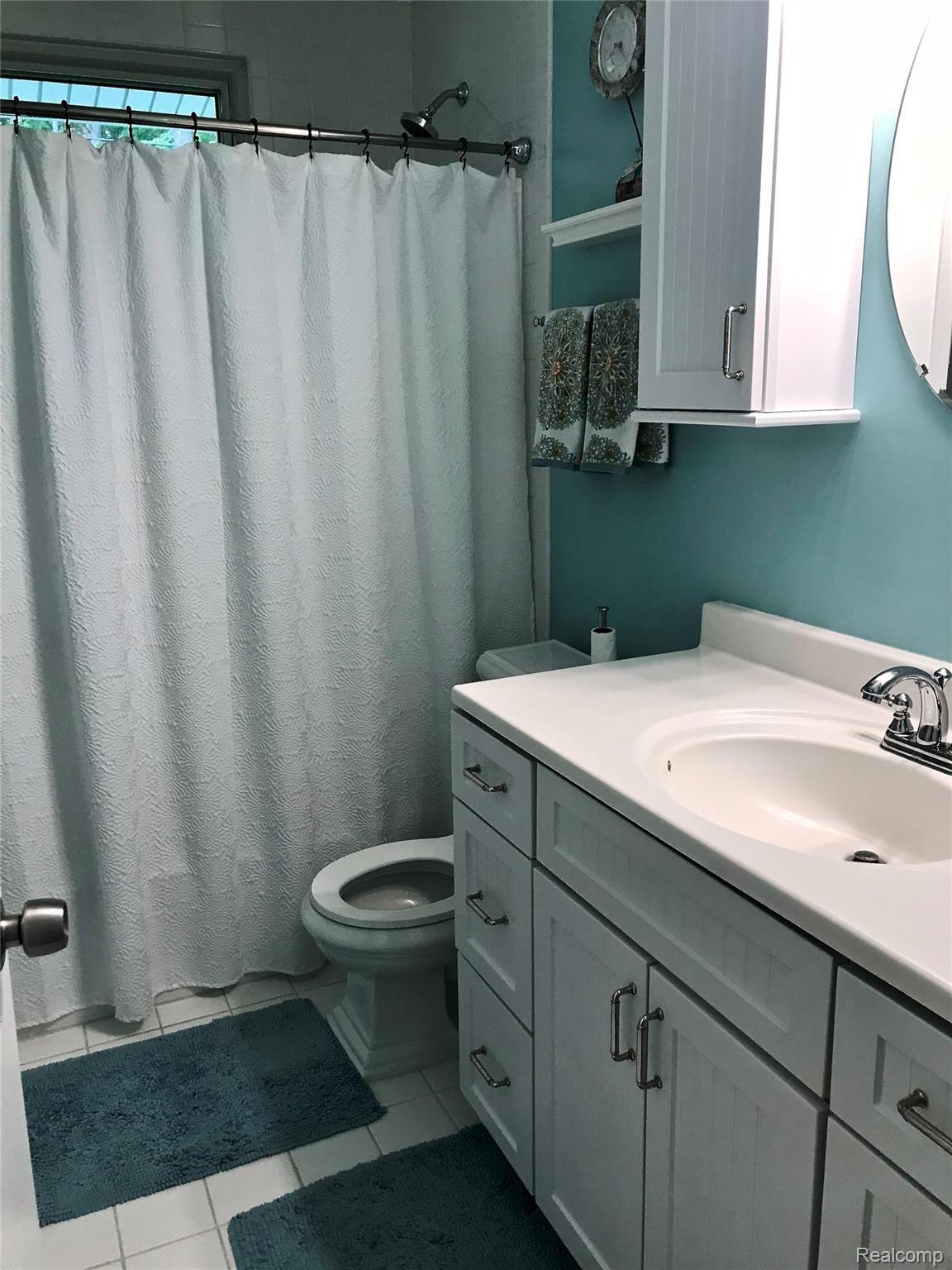4341 Edmore Road Waterford, MI 48329 - Photo 10 of 27 fullsizeoutput_149.jpeg