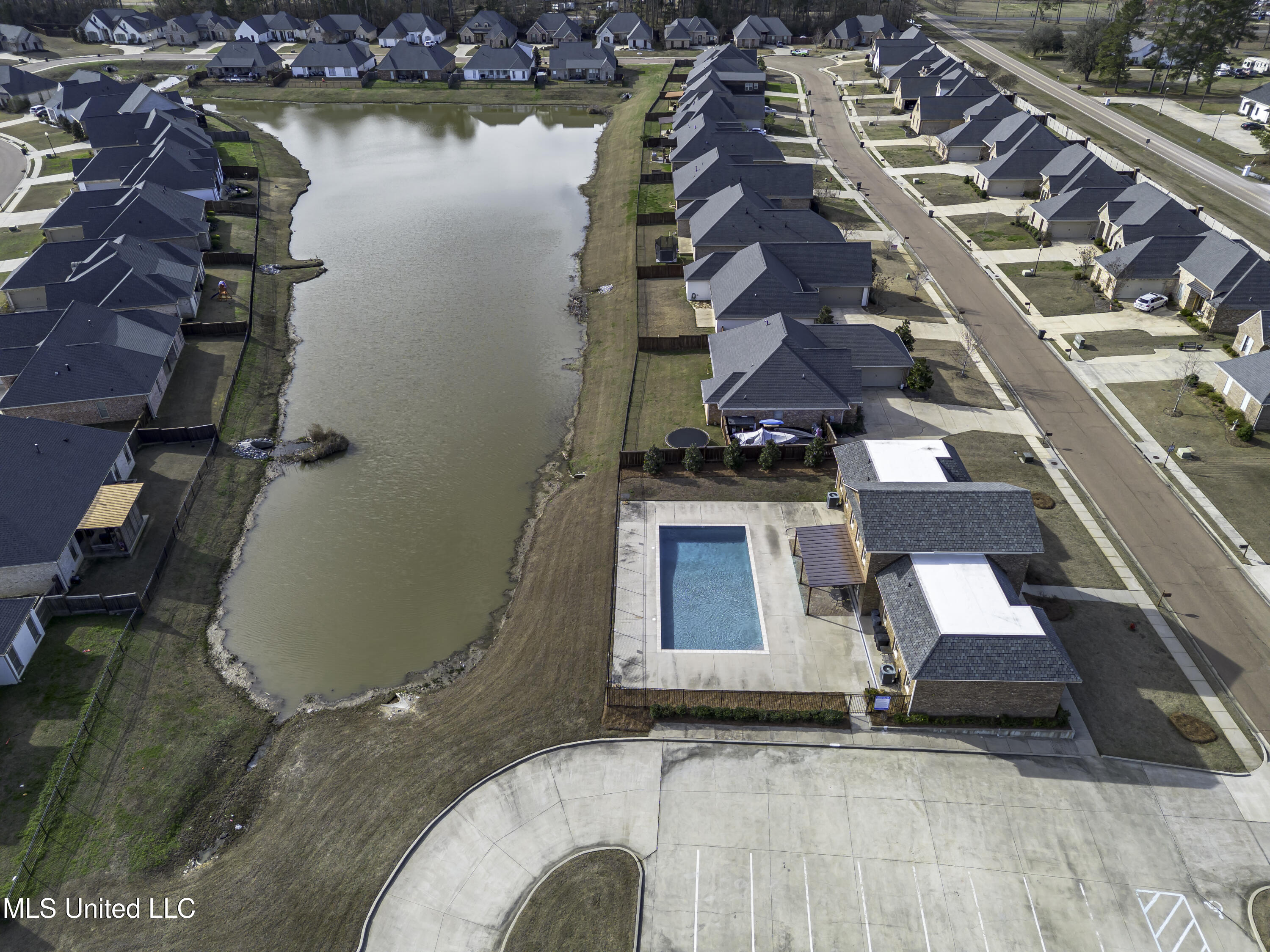 705 Queens Court Flowood, MS 39232 - Photo 7 of 62 705 Queens Ct Drone-0179