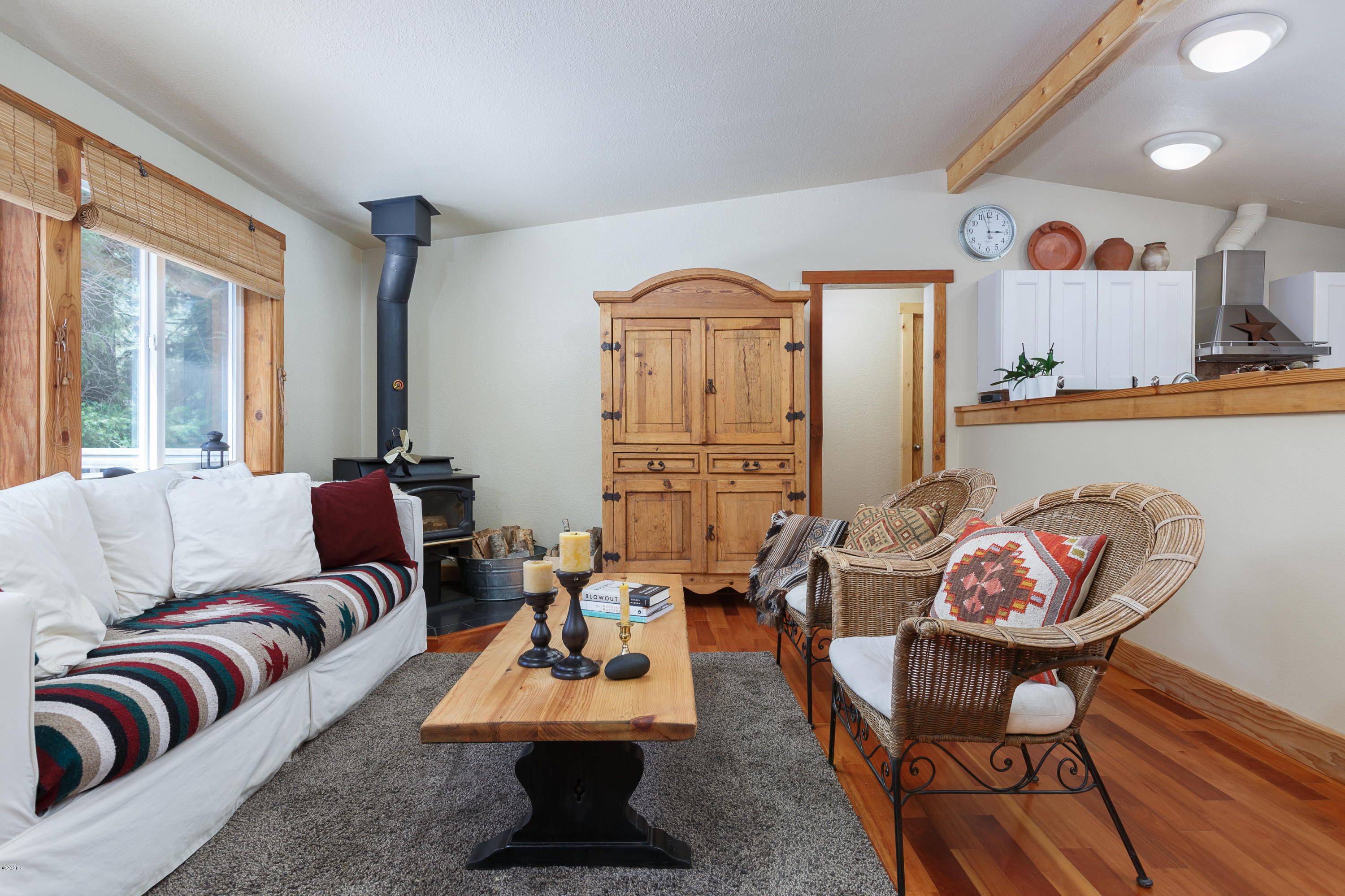1266 North Yachats River Road Yachats, OR 97498 - Photo 6 of 79 Living area