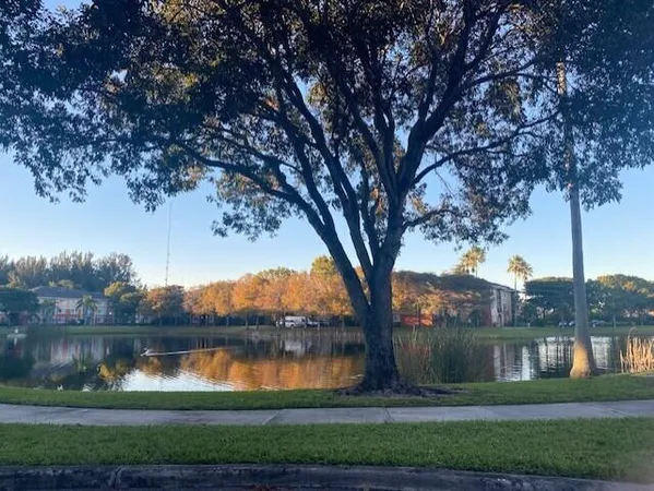 $2,500 | 4167 Haverhill Road, Unit 1107, West Palm Beach, FL 33417