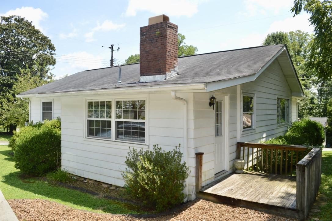 108 Maple Lane Oak Ridge, TN 37830 - Photo 29 of 29 Rear Side Entry