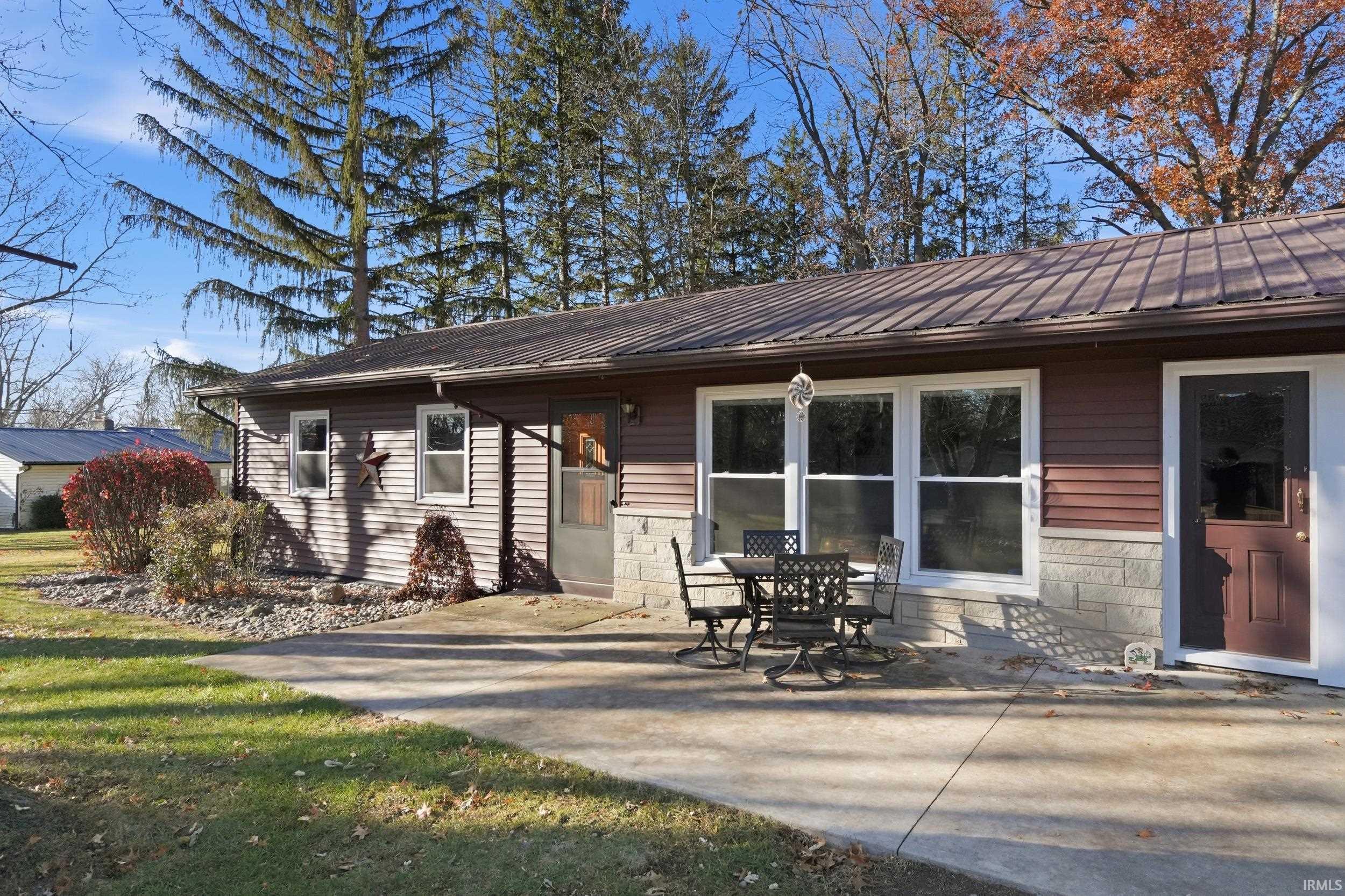 1528 High Street Decatur, IN 46733 - Photo 6 of 36