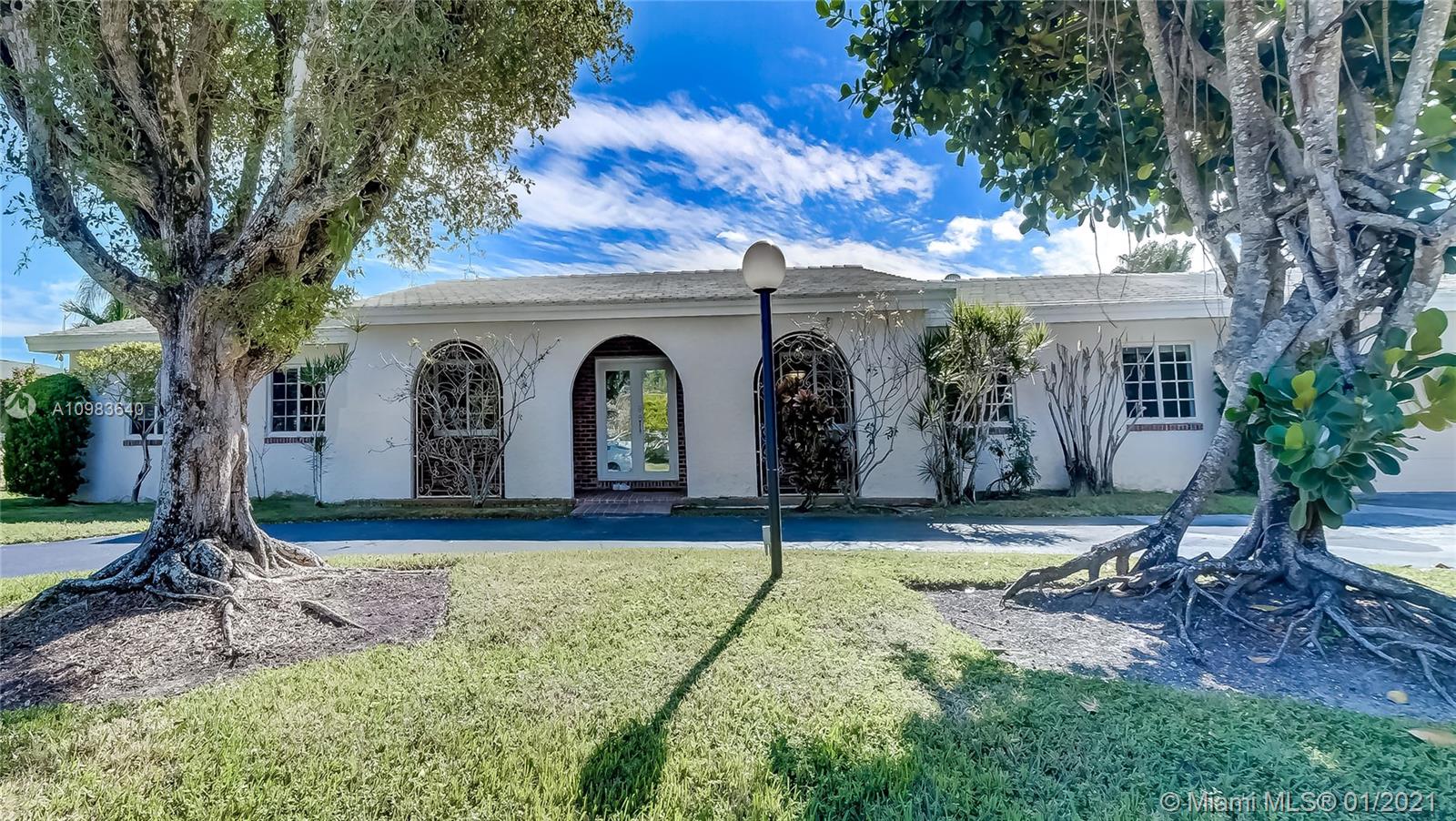 7330 Southwest 113th Street Pinecrest, FL 33156 - Photo 1 of 29