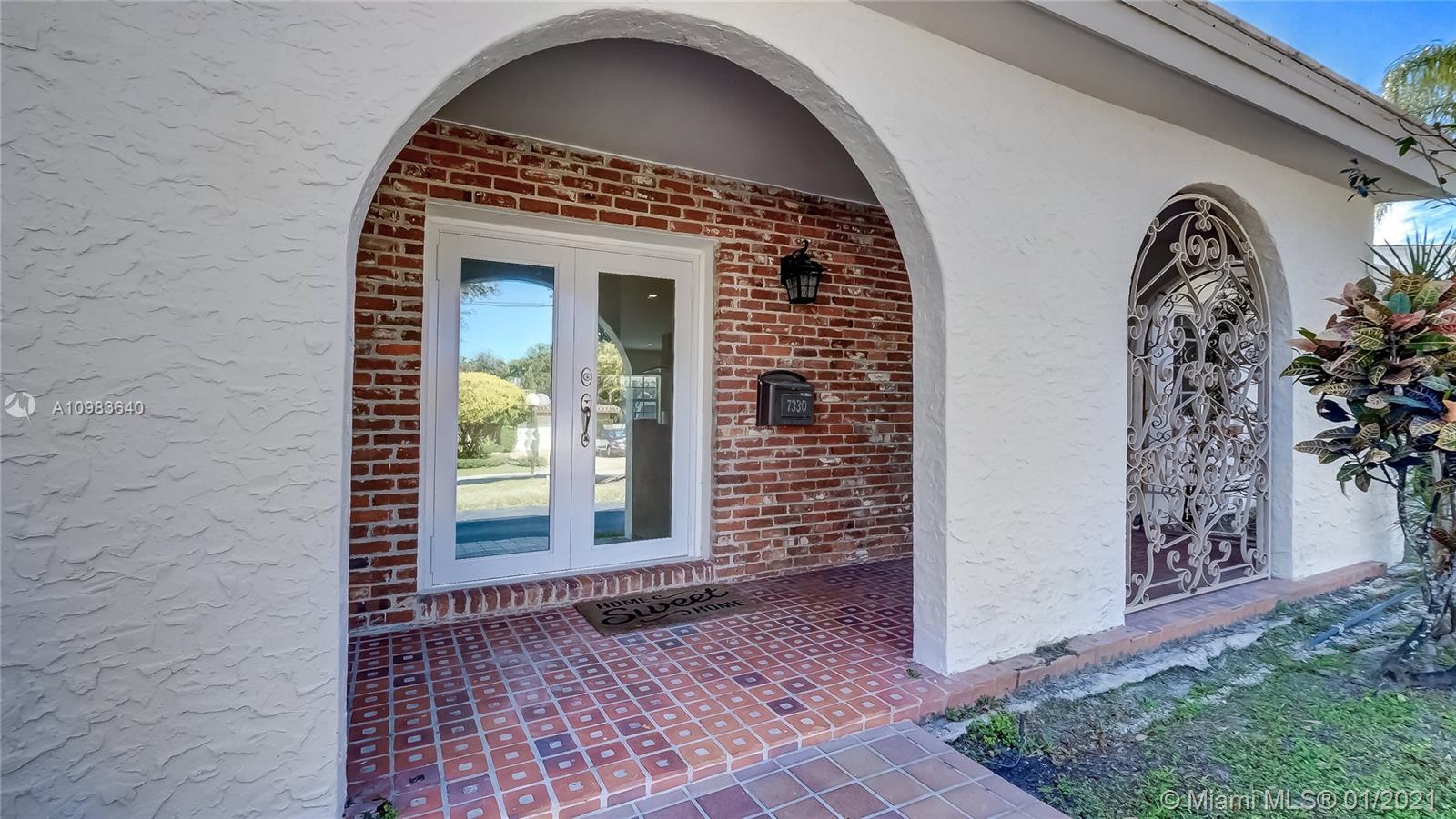 7330 Southwest 113th Street Pinecrest, FL 33156 - Photo 2 of 29