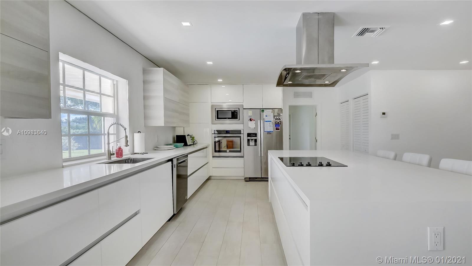 7330 Southwest 113th Street Pinecrest, FL 33156 - Photo 11 of 29