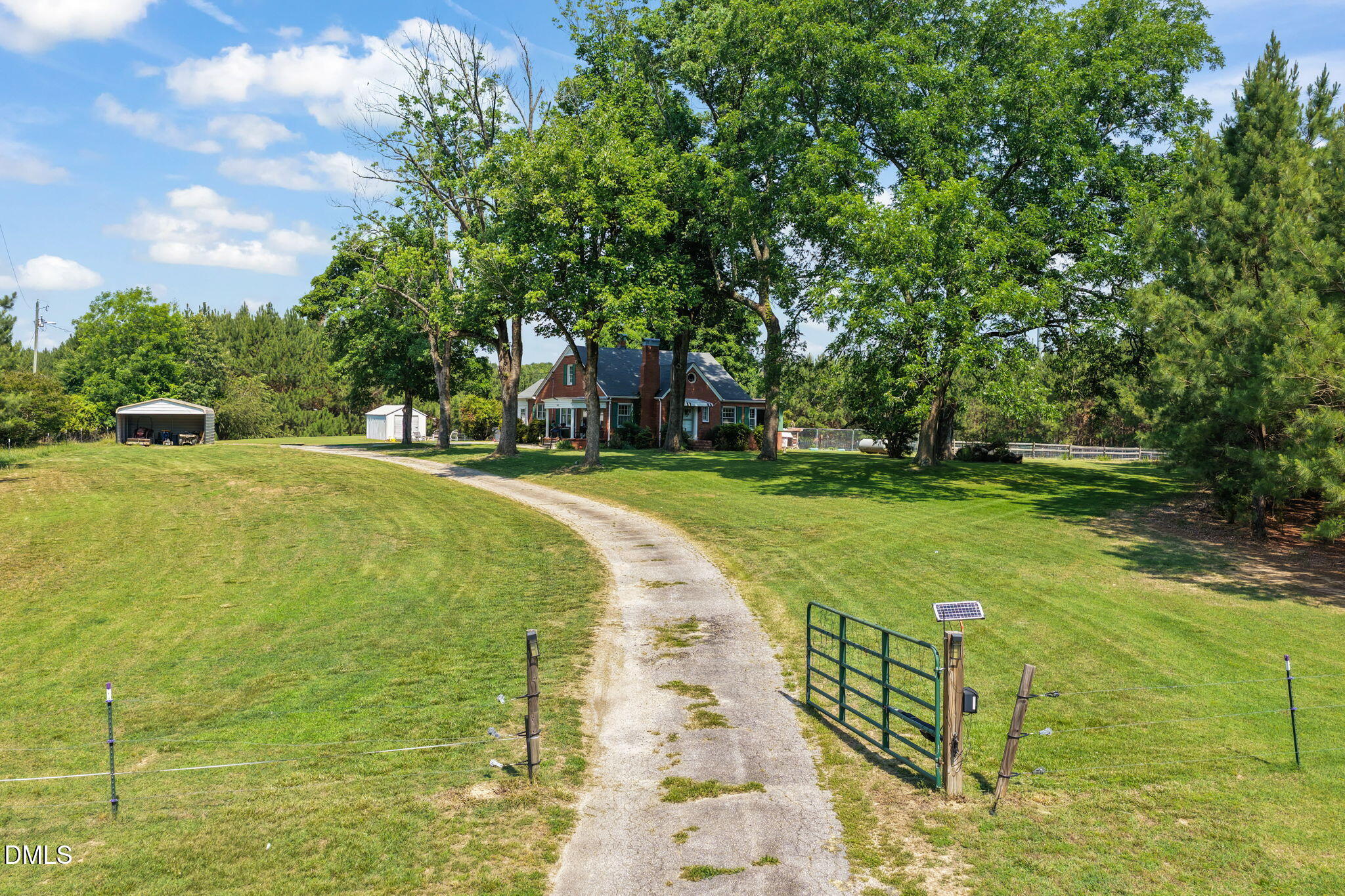 5225 Satterwhite Point Road Henderson, NC 27537 - Photo 7 of 35